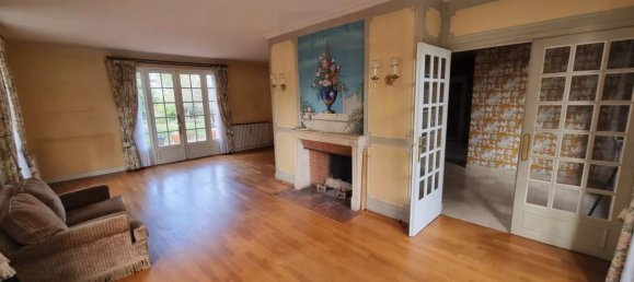 5 bedrooms Villa in Amilly, France No. 90796 3