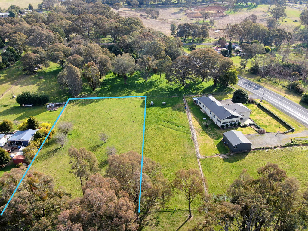 3811.76m² Land in Lyndhurst, Australia No. 1068