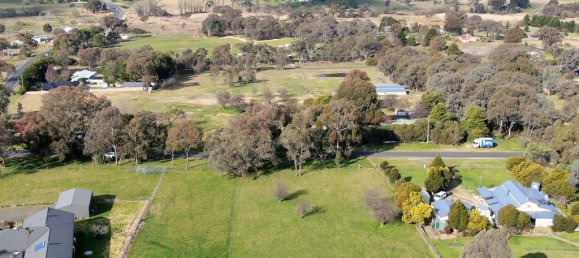 3811.76m² Land in Lyndhurst, Australia No. 1068 3