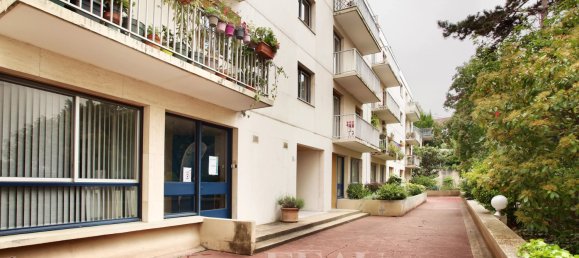 3 bedrooms Apartment in Paris, France No. 123030 11