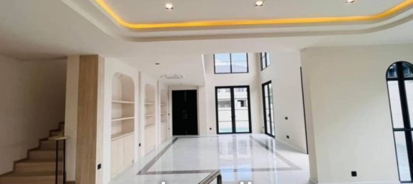 4 bedrooms Villa in Pattaya, Thailand No. 23558 9