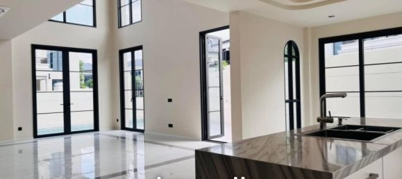 4 bedrooms Villa in Pattaya, Thailand No. 23558 5