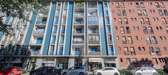 3 rooms Apartment in Cologno Monzese, Italy No. 290596 2