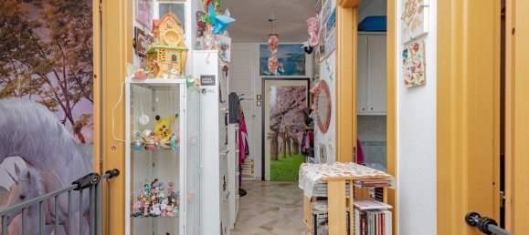 3 rooms Apartment in Cologno Monzese, Italy No. 290596 27