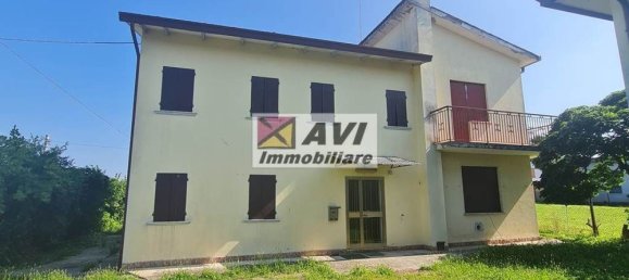 10 rooms House in Camposampiero, Italy No. 286357 2