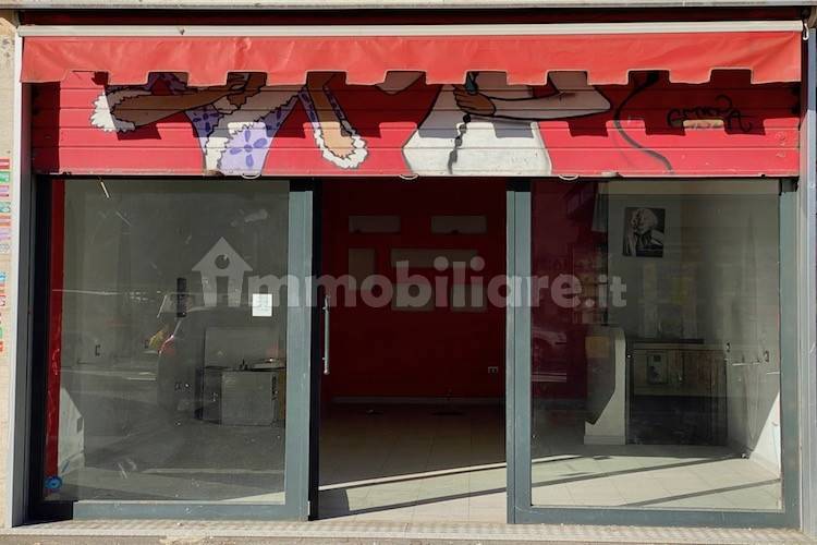 Коммерческая недвижимость с 1 комнатой в Рим, Италия № 264248