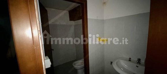 1-salle Propriété commerciale à Rome, Italy No. 264248 9