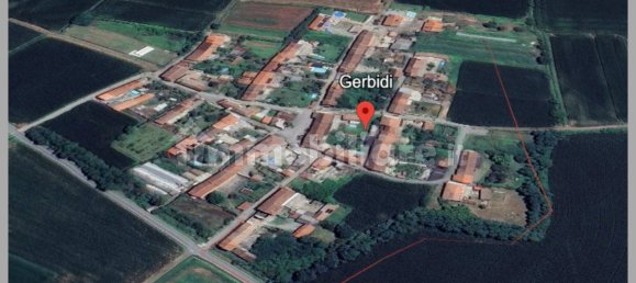 6 bedrooms Apartment in Livorno Ferraris, Italy No. 317641 8