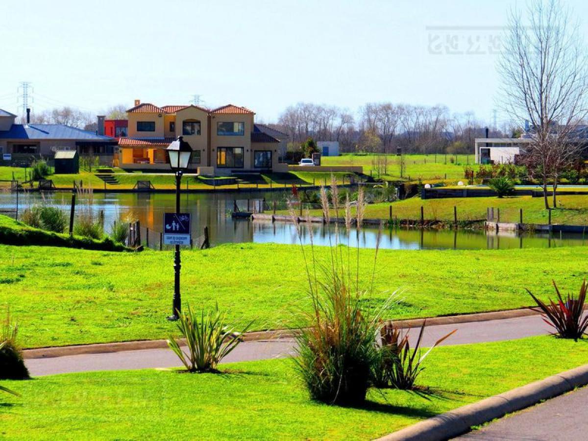  Land in Tigre, Argentina No. 116827