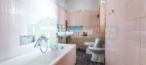 Dúplex de 3 dormitorios en Gerenzano, Italy No. 359549 8