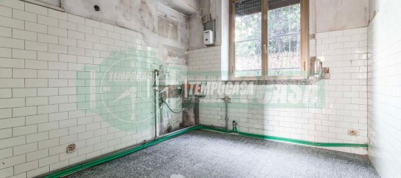 Dúplex de 3 dormitorios en Gerenzano, Italy No. 359549 5