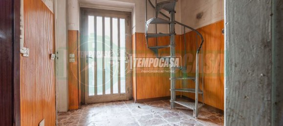 Dúplex de 3 dormitorios en Gerenzano, Italy No. 359549 9