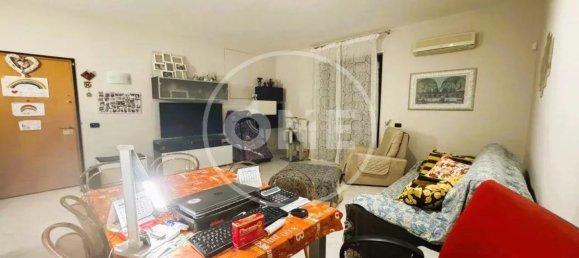 4 rooms Apartment in Trani, Italy No. 228621 2