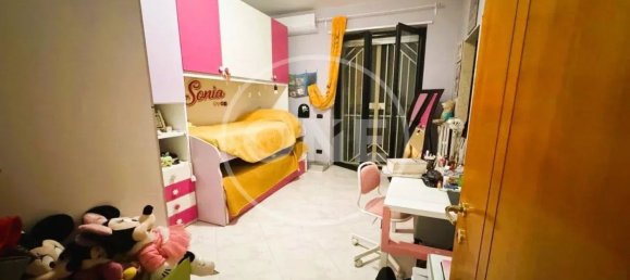 4 rooms Apartment in Trani, Italy No. 228621 3