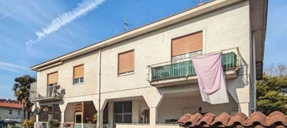 Квартира с 3 комнатами в Бовизио Машаго, Италия № 181663 2