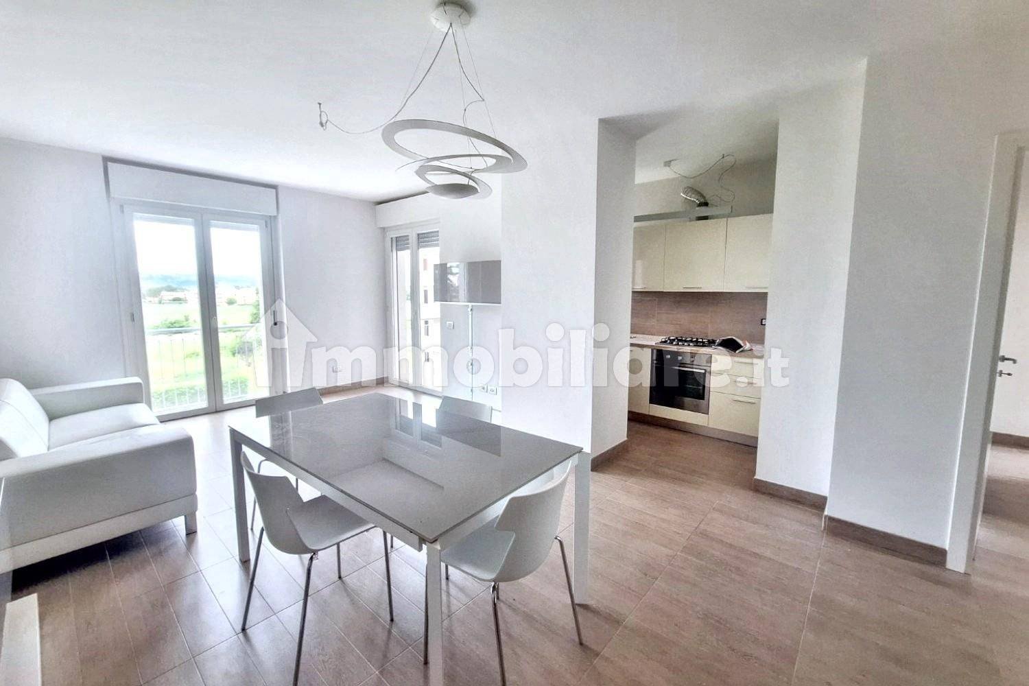 3 bedrooms Apartment in Macerata, Italy No. 260228