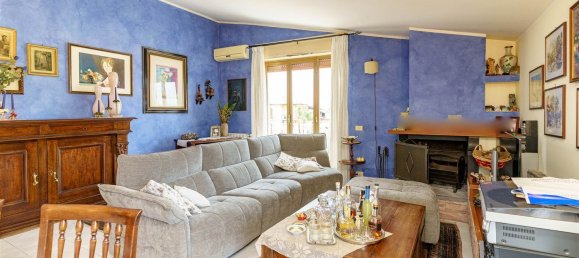 4 rooms Apartment in San Giovanni la Punta, Italy No. 66028 3