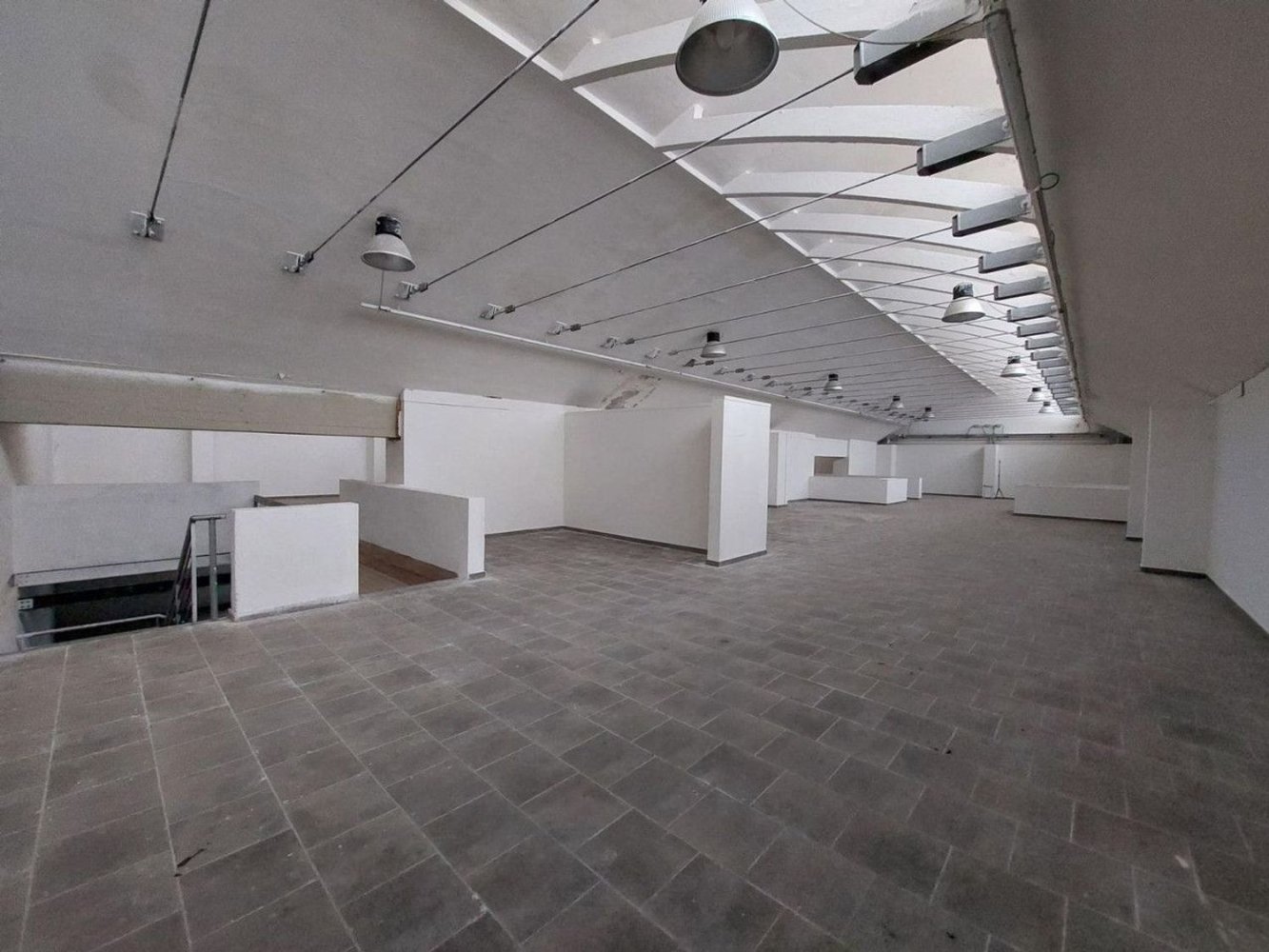 1772m² Warehouse in Orvieto, Italy No. 372529