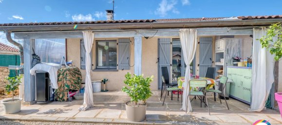 3 Schlafzimmer Haus in Rhone, France, Nr. 200401 2