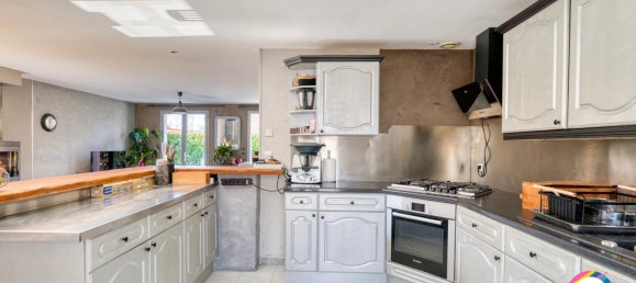 3 Schlafzimmer Haus in Rhone, France, Nr. 200401 22