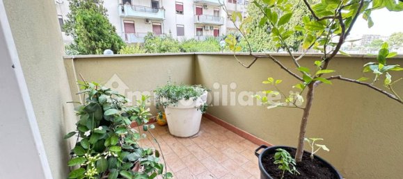 3 Schlafzimmer Wohnung in Palermo, Italy, Nr. 310316 10