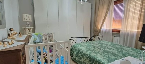 3 rooms Apartment in Carrara, Italy No. 31121 2
