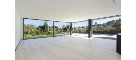 5 bedrooms Villa in Cascais, Portugal No. 170778 4