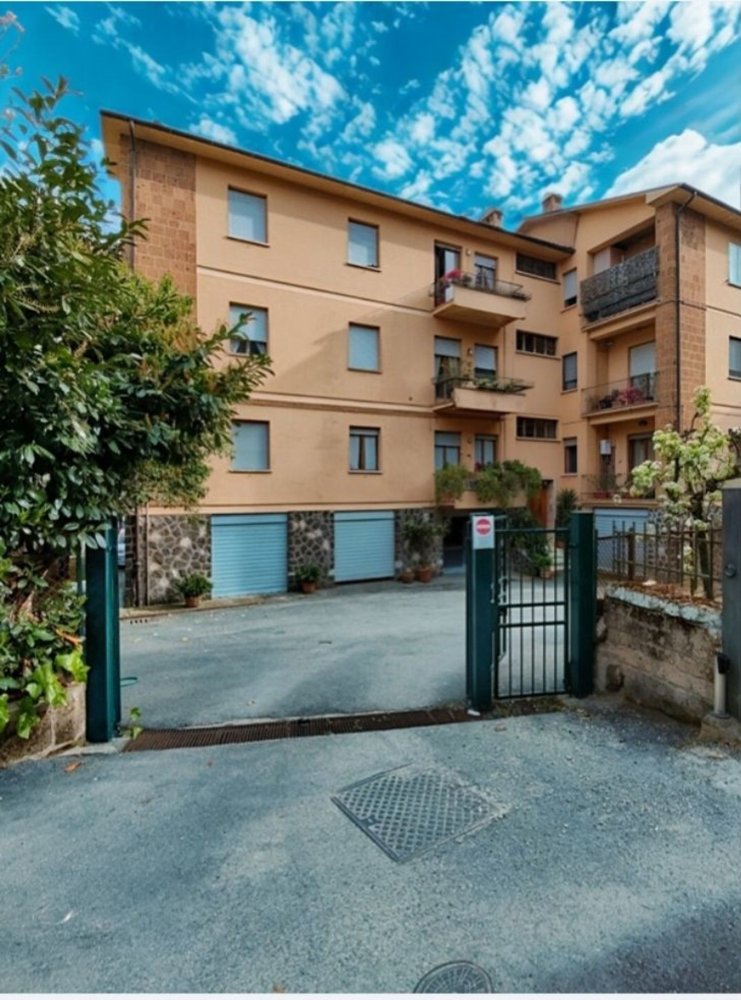 5 bedrooms Apartment in Orvieto, Italy No. 338993