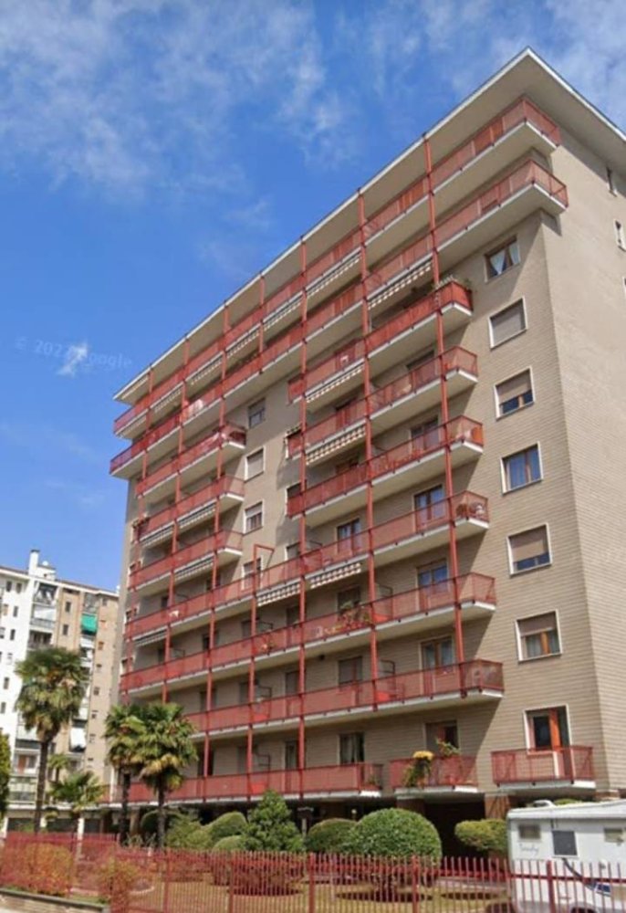 4 bedrooms Apartment in Turin, Italy No. 311464