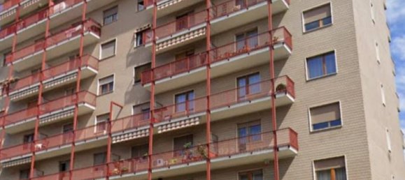 4 bedrooms Apartment in Turin, Italy No. 311464 3