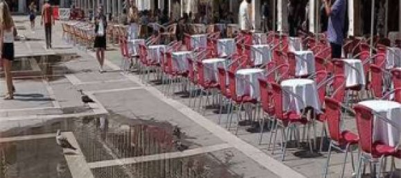 6 bedrooms Hotel in Venice, Italy No. 61842 4