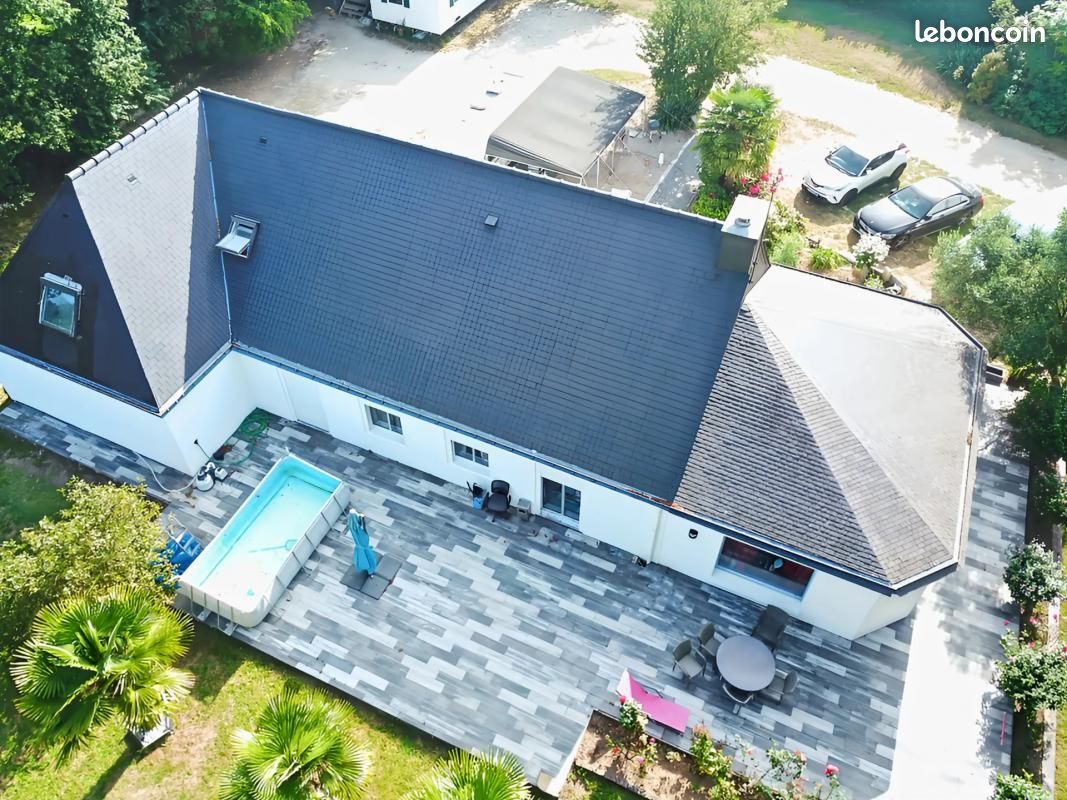 4 bedrooms House in Molac, France No. 331969