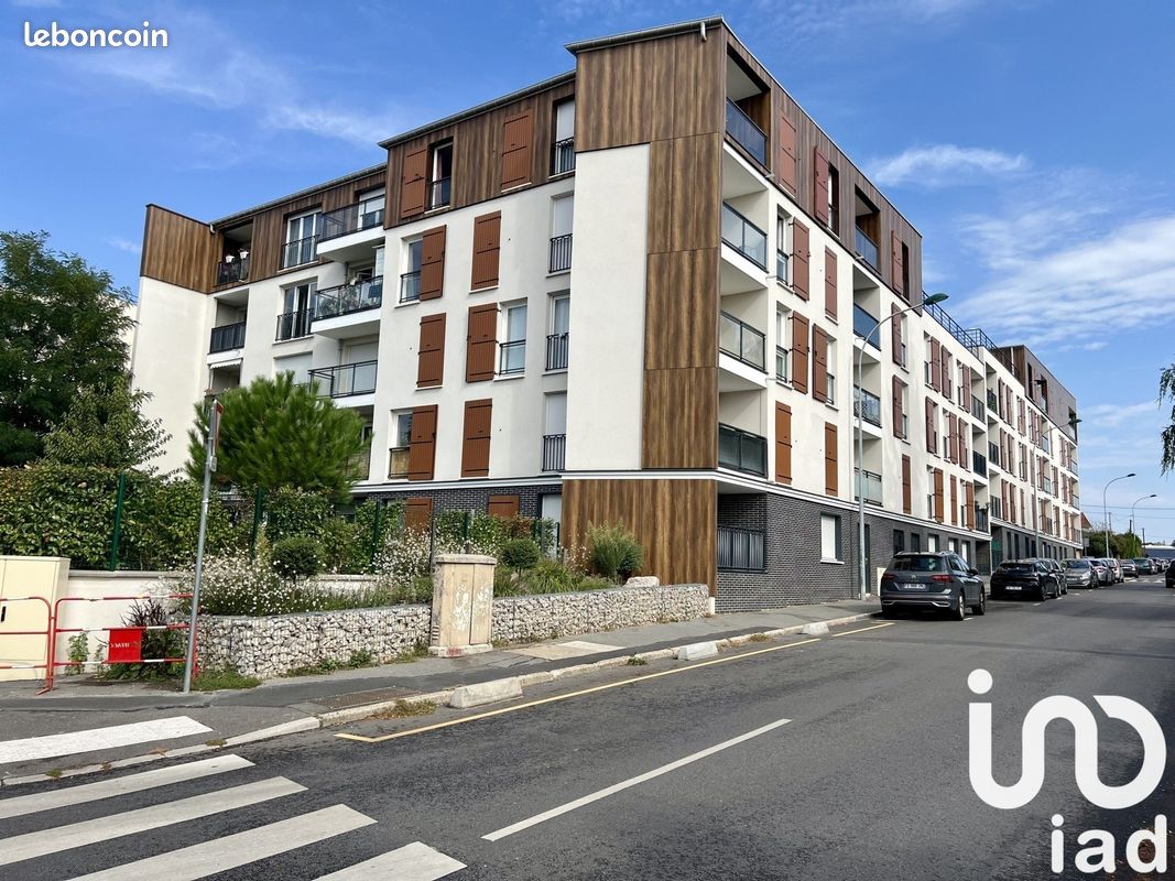 1 bedroom Apartment in Ezanville, France No. 291220