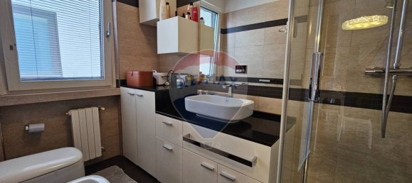 3 bedrooms Penthouse in Desenzano del Garda, Italy No. 6191 17