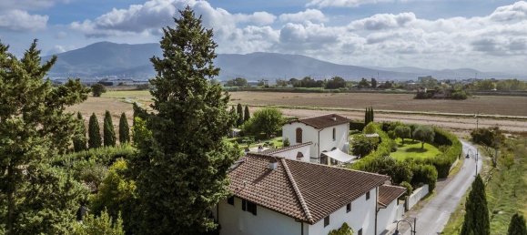 3 bedrooms House in Campi Bisenzio, Italy No. 357108 12