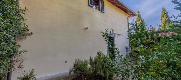 3 bedrooms House in Campi Bisenzio, Italy No. 357108 38