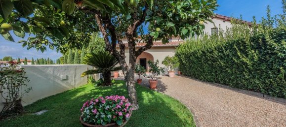 3 bedrooms House in Campi Bisenzio, Italy No. 357108 32