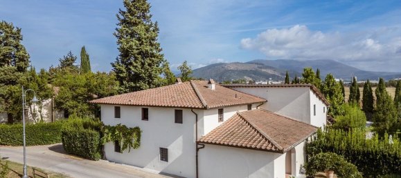 3 bedrooms House in Campi Bisenzio, Italy No. 357108 7