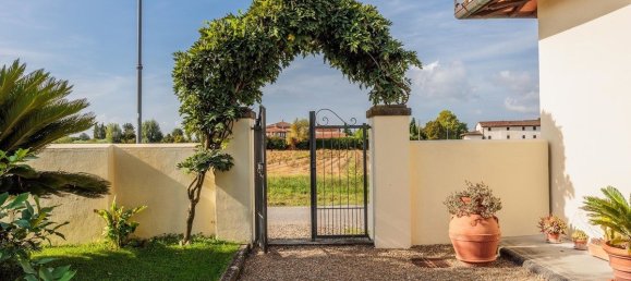 3 bedrooms House in Campi Bisenzio, Italy No. 357108 22