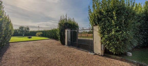 3 bedrooms House in Campi Bisenzio, Italy No. 357108 23