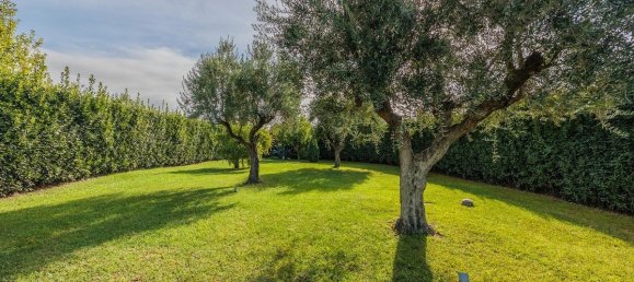 3 bedrooms House in Campi Bisenzio, Italy No. 357108 27