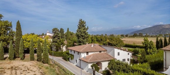 3 bedrooms House in Campi Bisenzio, Italy No. 357108 9