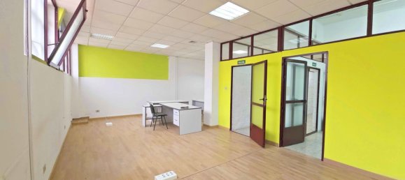 Коммерческая недвижимость 240м² в Ла-Корунья, Испания № 58309 23