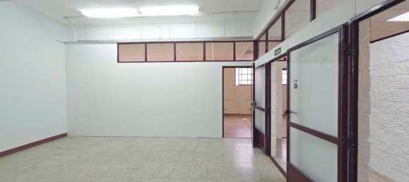 Коммерческая недвижимость 240м² в Ла-Корунья, Испания № 58309 16