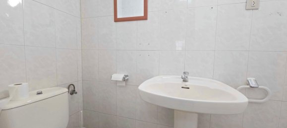 Коммерческая недвижимость 240м² в Ла-Корунья, Испания № 58309 14