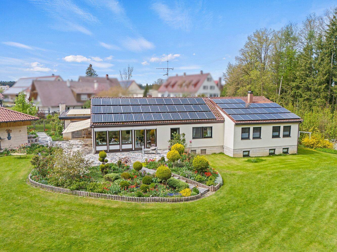 4 bedrooms Townhouse in Biberach, Germany No. 227257