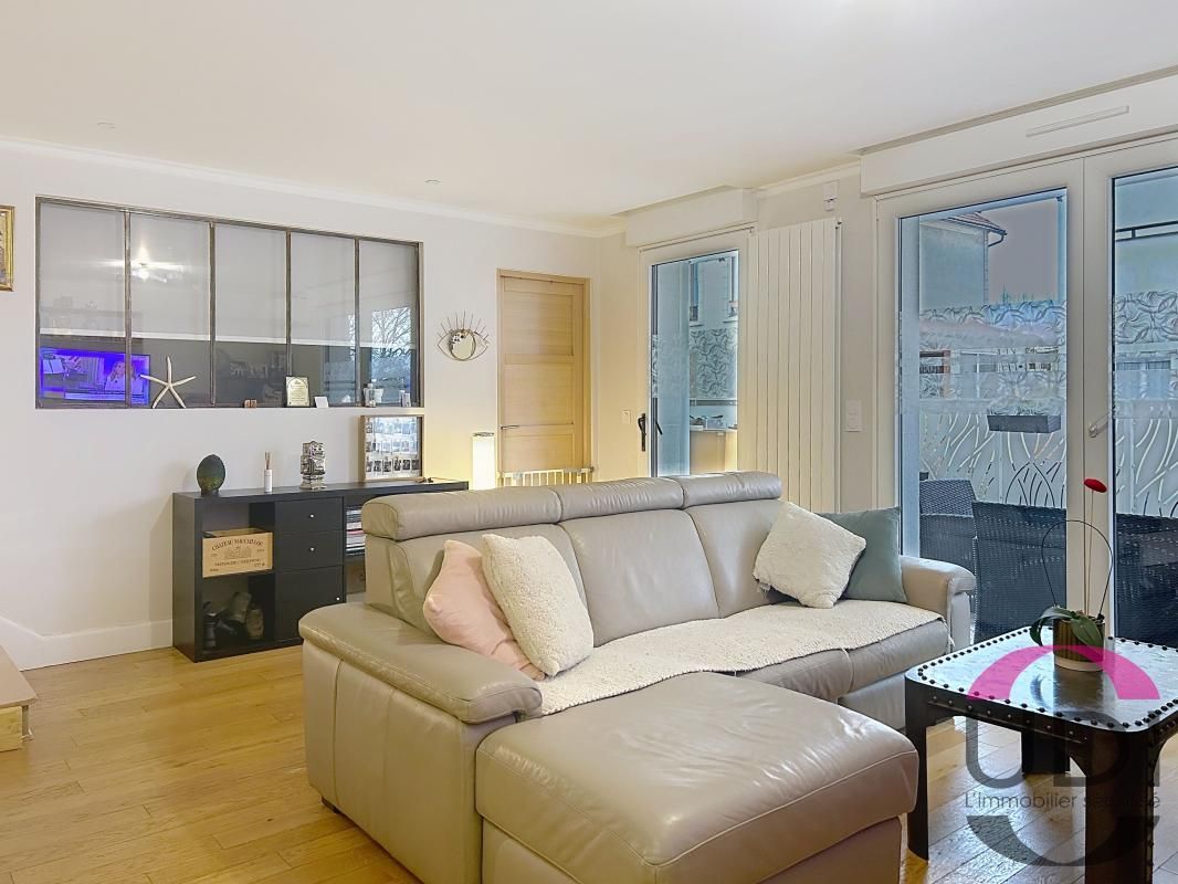 4 chambres Duplex à Alfortville, France No. 129745