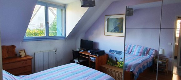 3 bedrooms House in Cachan, France No. 150959 9