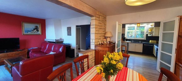 3 bedrooms House in Cachan, France No. 150959 7