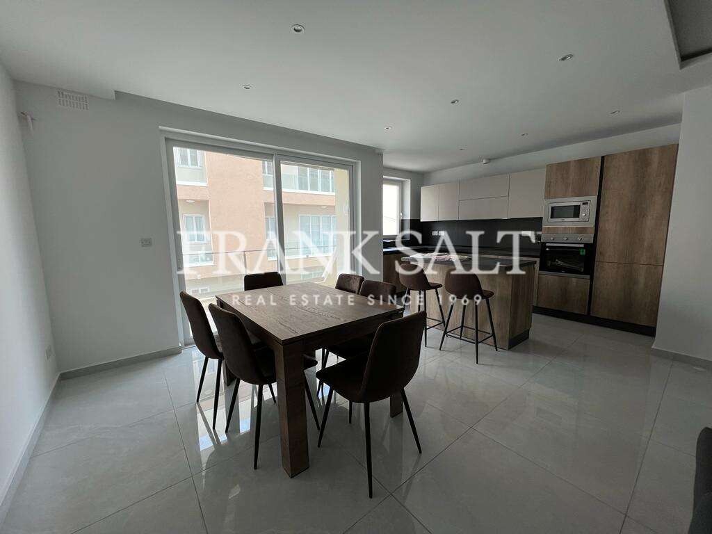 Apartamento de 3 dormitorios en Mgarr, Malta No. 7888